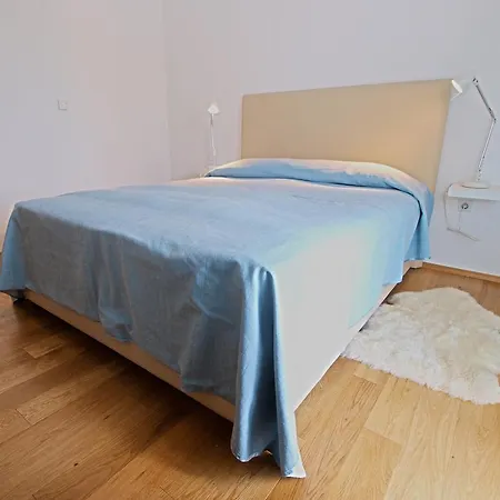 Nadija 48 Apartamento