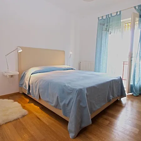 Nadija 48 Apartamento