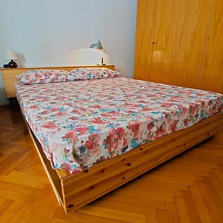 Apartamento Nadija 48 *